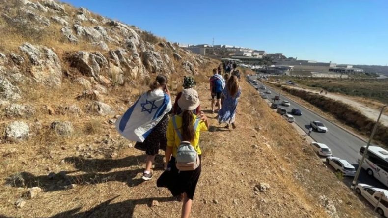 Batı Şeria&rsquo;da İsrailli saldırılar: 5 Filistinli aile bireyi yaralandı