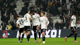 Beşiktaş Bu Sezon "Bir İleri İki Geri"