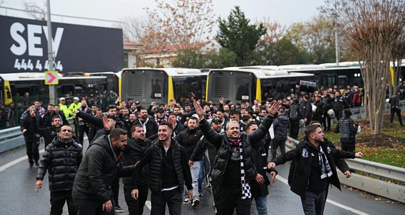 Beşiktaş Taraftarları Kadık&ouml;y'e Gitti!