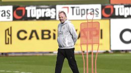 Beşiktaş, Trabzonspor Deplasmanında! Eksikler Dikkat &Ccedil;ekti