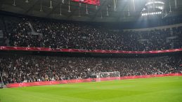 Beşiktaş Trib&uuml;nlerinden Ma&ccedil; Sonu 'İstifa' Haykırışları!