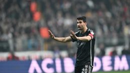 Beşiktaş'ta Necip Uysal'dan Emeklilik A&ccedil;ıklaması!