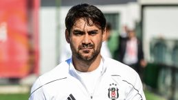 Beşiktaş'ta Veli Kavlak D&ouml;nemi Resmen Kapandı!