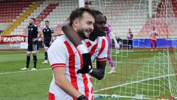 Boluspor, Erzurumspor'u 2-0 Yenerek G&uuml;ld&uuml;!