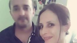 Boşanma Aşamasında Eşini T&uuml;fekle Vurdu