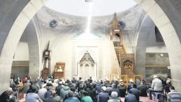 Bu Gece M&uuml;barek Regaip Kandili