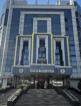 Buca Belediyesi'nde Bı&ccedil;ak Kemiğe Dayandı! "Ya Maaş Ya Eylem"