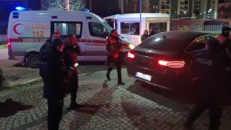 Bursa'da Göğsünden Vurulmuş Halde Geldi: Güvenlikten Yardım İstedi! Durumu Ağır