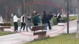 Bursa'da İki Gruplar Arasında Tekmeli-Yumruklu Kavga G&ouml;r&uuml;nt&uuml;lendi!