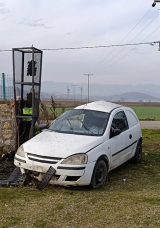 Bursa'da Korkun&ccedil; Kaza: Otomobilde Bayılan S&uuml;r&uuml;c&uuml; Soğuktan Donmak &Uuml;zereydi!