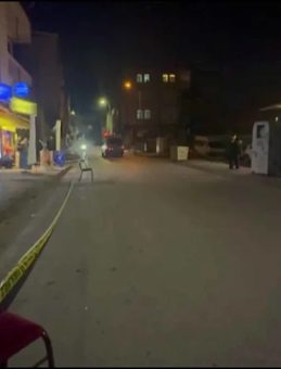 Bursa'da Silahlı Kavga: Yoldan Ge&ccedil;en Bir Kişi Yaralandı!