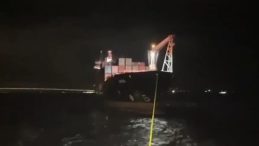 &Ccedil;anakkale Boğazı'nda Konteyner Gemisi Arıza Yaptı