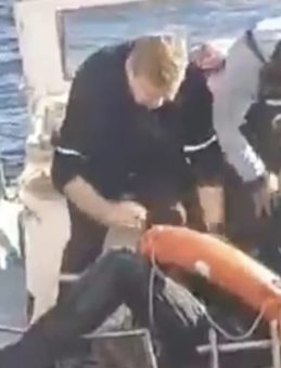 Çanakkale'de Feribottan Atlayan Kişi Kurtarıldı