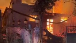 &Ccedil;ankırı'da yangın! İki ev k&uuml;le d&ouml;nd&uuml;