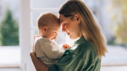 &Ccedil;ocuğunuz G&ouml;z Teması Kurmuyor mu? Uzmanlar Bu Belirtinin &Ouml;nemi &Uuml;zerine Uyarıyor