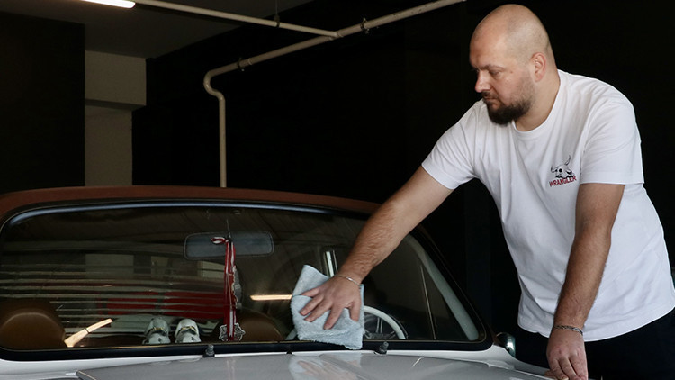 Çocukluk Hayali Gerçek Oldu: Yüksek Masraflara Rağmen Satın Alındı