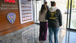 &Ccedil;ok Sayıda Ziynet Eşyası ile Yakalanan Ş&uuml;pheliler Tutuklandı