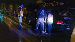 &Ccedil;orum&rsquo;da Yağışlı Hava Kazaya Neden Oldu: 3 Yaralı