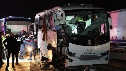 Cezaevi Nakil Aracı Kazaya Karıştı: 12 H&uuml;k&uuml;ml&uuml; de Arasında 23 Yaralı