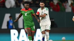 Cezayir, Afrika Uluslar Kupası&rsquo;nda Son 16'ya Y&uuml;kseldi!