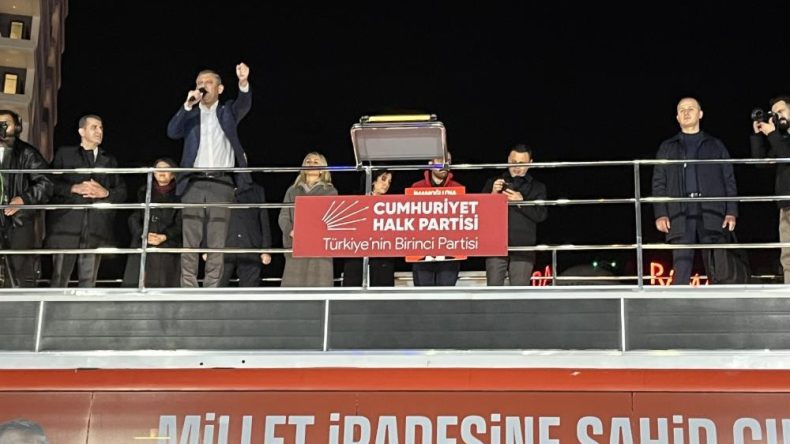 CHP Genel Başkanı Özgür Özel, Güngören’deki mitinge katıldı