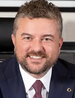 CHP’li Buca Belediyesinden büyük ayıp! Pazar yerinin çatısını söküp hurdacıya sattı yenisini yapmadı