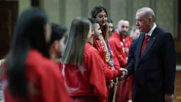 Cumhurbaşkanı Erdoğan, Sporcuları Ağırladı
