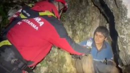 Dağın Zirvesinde Şaşırtıcı Kurtarma Faaliyeti: 10 Saat S&uuml;ren Tırmanışla Yanına Ulaşıldı!