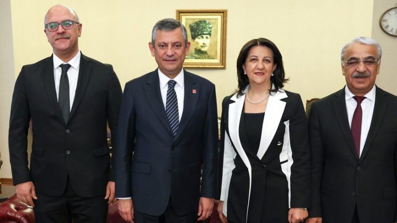 DEM Parti Heyetinden CHP'ye Ziyaret