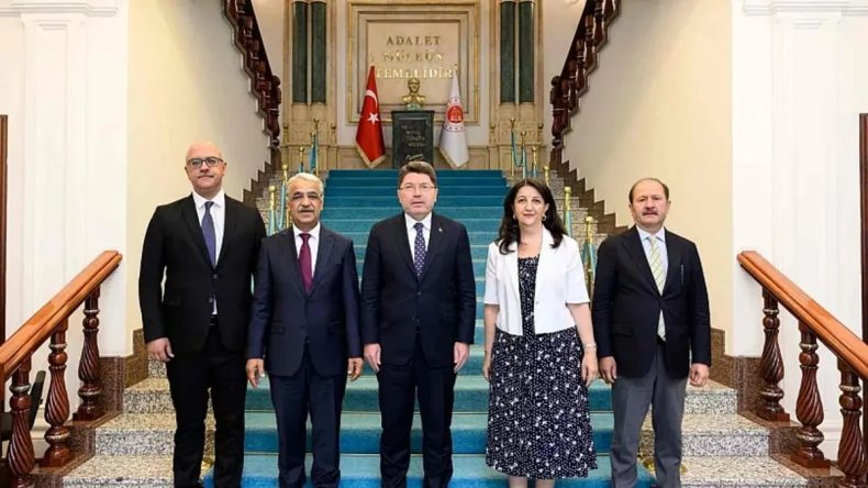 DEM Parti İmralı Heyeti, Yılmaz Tun&ccedil; ve Numan Kurtulmuş ile g&ouml;r&uuml;şecek! Tarih belli oldu