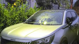 Denizli'de Avukatın Yolu, Mahallede K&acirc;busa D&ouml;n&uuml;şt&uuml;: 40 Araca Ziyan Verdi!