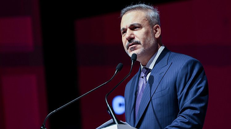 Dışişleri Bakanı Hakan Fidan'dan SDG'ye Uyarı: Silahla Gelen Silahla Gider