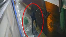 Diyarbakır'da Market &Uuml;zerine Patlayıcı Atan İki Ş&uuml;pheli Yakalandı