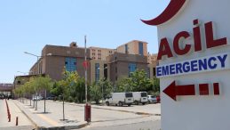 Diyarbakır&rsquo;da Kahreden Olay! Kalp Krizi Ge&ccedil;iren &Ouml;ğretmen Hayatını Kaybetti