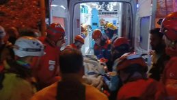 Doğa Y&uuml;r&uuml;y&uuml;ş&uuml;nde Kayalara D&uuml;şme: 1 Kişi Hayatını Kaybetti, 1 Kişi Yaralı