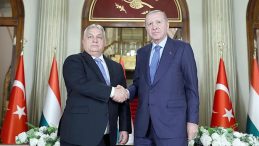 Dolmabah&ccedil;e&rsquo;de T&uuml;rk Zirvesi