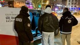 D&uuml;zensiz G&ouml;&ccedil;le Sıkı M&uuml;cadele