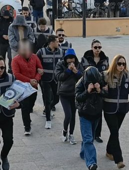 Edirne'de Masaj Salonlarına Fuhuş Operasyonu: 5 Kişi Tutuklandı