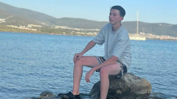 Ehliyet Sınavında Y&uuml;rek Yakan Olay: 18 Yaşındaki &Uuml;zeyir Hayatını Kaybetti