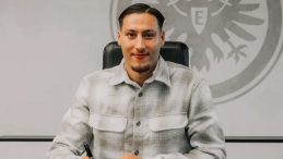 Eintracht Frankfurt, Younes Ebnoutalib ile Anlaşma Sağladı!