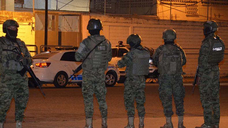 Ekvador&rsquo;da Cezaevinde &Ccedil;atışma: 9 Kişi Hayatını Kaybetti