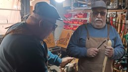 Emekli &Ouml;ğretmenin Sokaklarda Başlattığı D&ouml;n&uuml;ş&uuml;m!