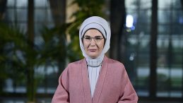 Emine Erdoğan: Anadolu'nun Şefkati ve İnsana H&uuml;rmeti Bir Y&ouml;nteme D&ouml;n&uuml;ş&uuml;yor