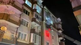 Engelli &ccedil;ocuğun oyunu felakete d&ouml;n&uuml;şt&uuml;! Evi yaktı