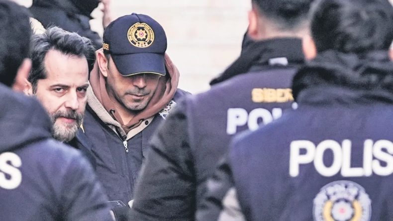 Erden Timur Tutuklandı