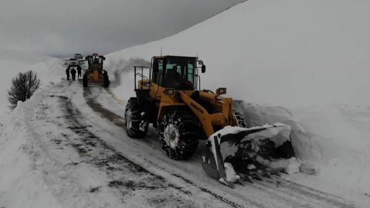 Erzincan'da Kar Yağışı ve Tipi Nedeniyle Ulaşım Engelleri Aşıldı