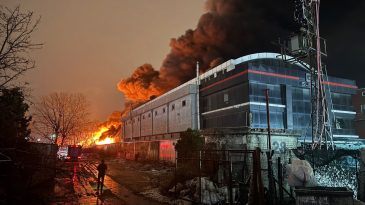 Esenyurt'ta Dehşet Veren Fabrika Yangını