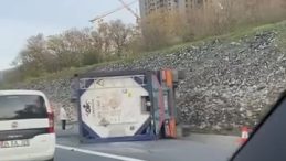 Esenyurt'ta TEM Otoyolu'nda tanker kazası
