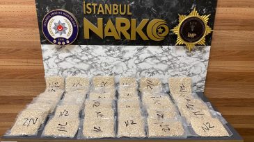 Esenyurt'ta Uyuşturucu Operasyonu: 133 Bin Adet Hap Ele Ge&ccedil;irildi