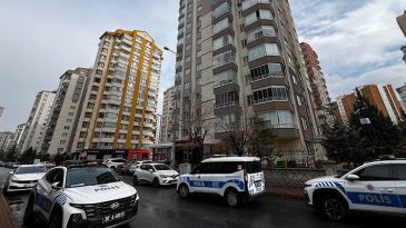 Eşini &Ouml;ld&uuml;rmek İ&ccedil;in Girdiği Binada Başka Bir Kadını &Ouml;ld&uuml;rd&uuml;